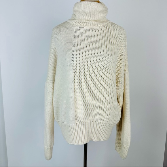 Topshop Sweaters - TopShop Cream Turtleneck Sweater Size 4-6